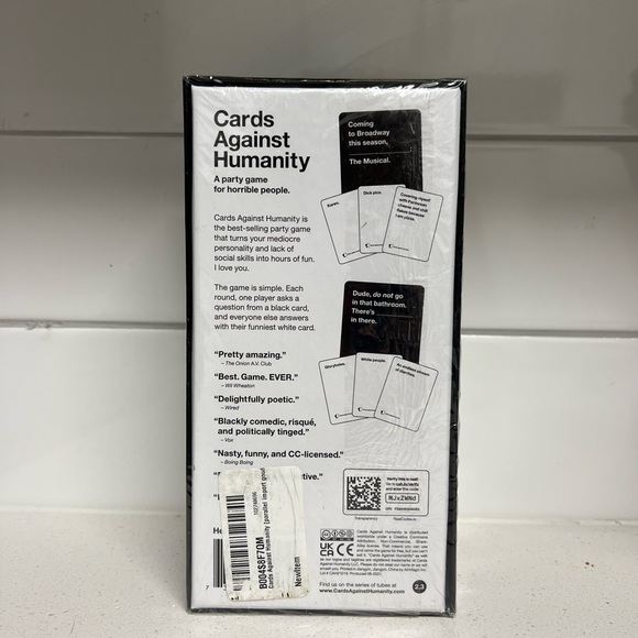 Unopened cards against humanity game - Picture 3 of 4